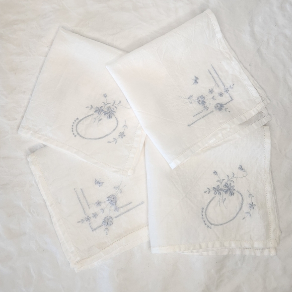 Antique Embroidered Silk Bridal Kerchiefs - Picture 2 of 12